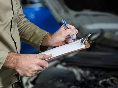 Kfz Gutachter Düsseldorf – Stern GmbH – Experten für präzise Fahrzeugbewertungen