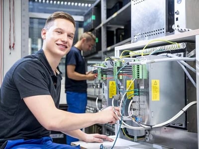 UVV Prüfung: Sicherheit und gesetzliche Pflicht für Unternehmen: