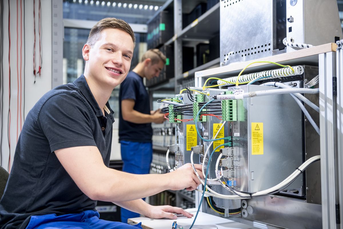 UVV Prüfung: Sicherheit und gesetzliche Pflicht für Unternehmen: