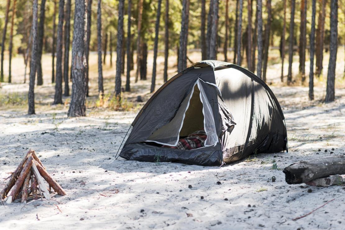 Zeltcamping für Fotografen: Ihr Leitfaden für die perfekte Winteraufnahme